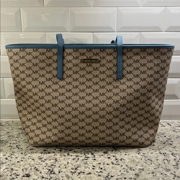 Michael Kors Studio Heritage Signature Emry Zip Top Tote NWOT - Picture 1 of 10